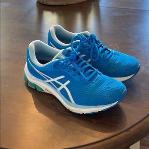 ASICS gel pulse size 7